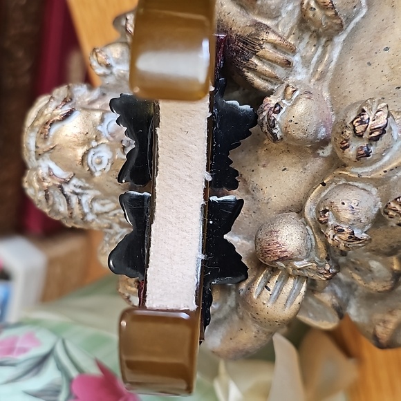 Bakelite Leaf Cuff - Picture 6 of 6